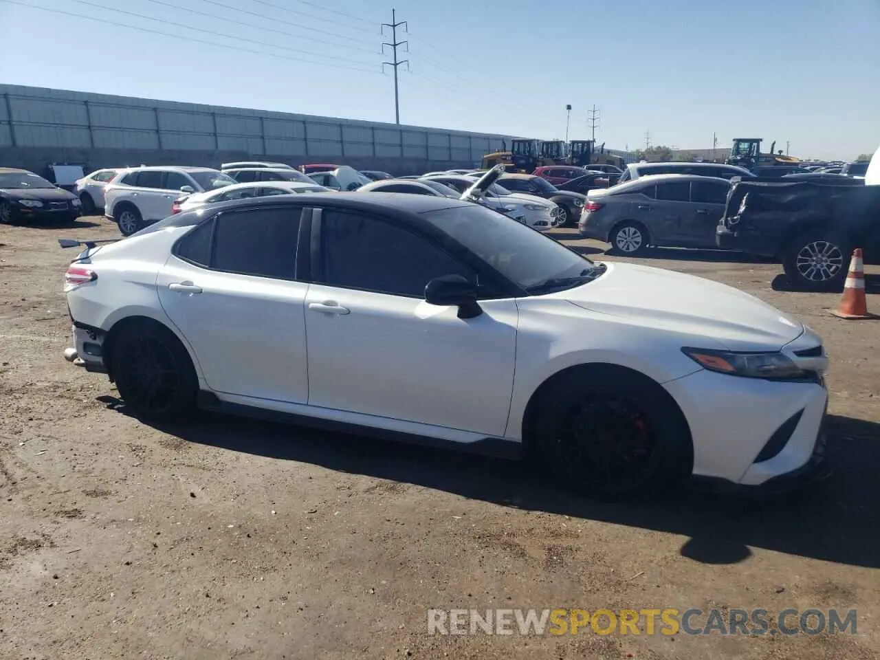 4 fotografías del automóvil dañado 4T1NZ1AK6LU038990 TOYOTA CAMRY 2020