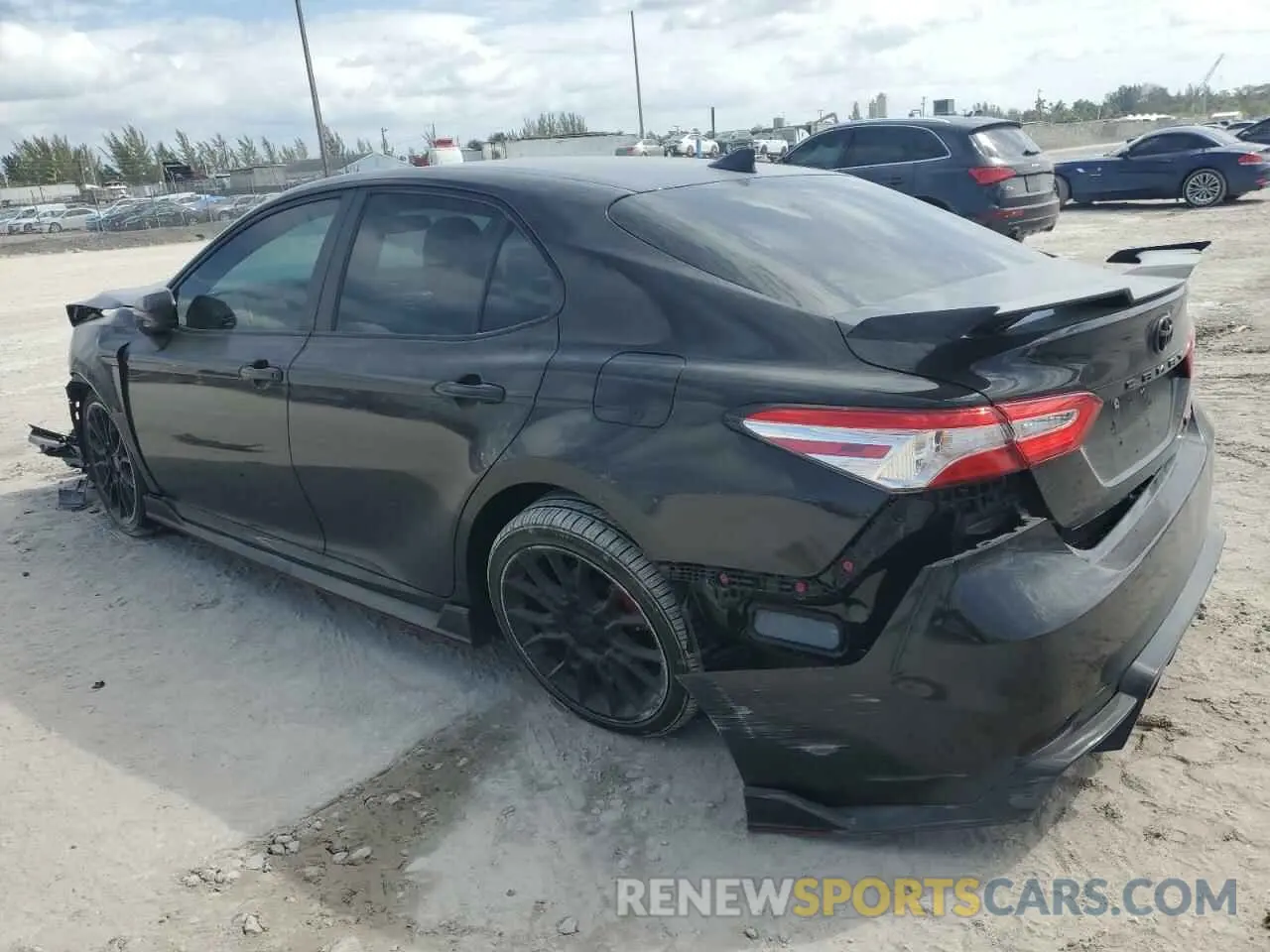 2 fotografías del automóvil dañado 4T1NZ1AK6LU039816 TOYOTA CAMRY 2020