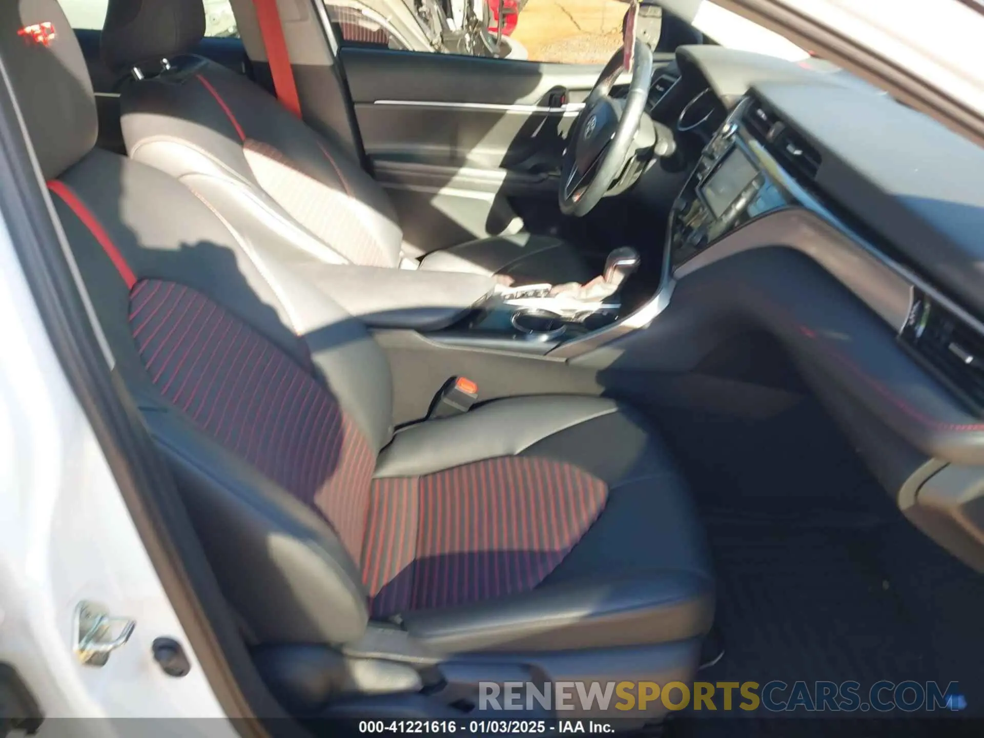 5 fotografías del automóvil dañado 4T1NZ1AKXLU040192 TOYOTA CAMRY 2020