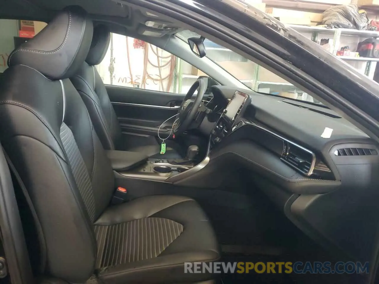 5 fotografías del automóvil dañado 4T1B21HK9MU016108 TOYOTA CAMRY 2021