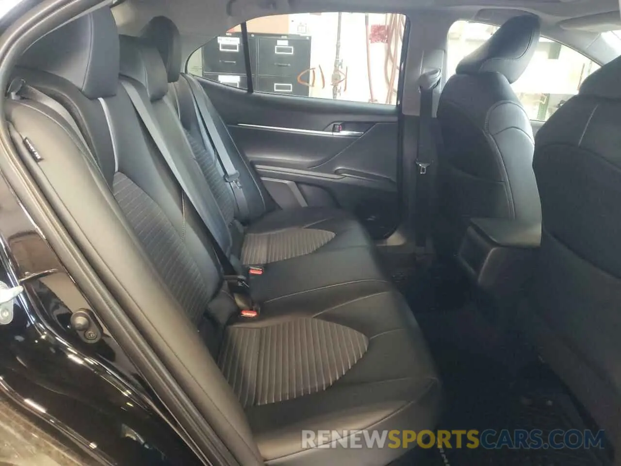 6 fotografías del automóvil dañado 4T1B21HK9MU016108 TOYOTA CAMRY 2021