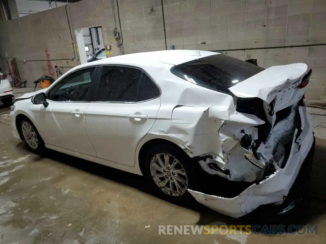 2 fotografías del automóvil dañado 4T1C11AK0MU469535 TOYOTA CAMRY 2021