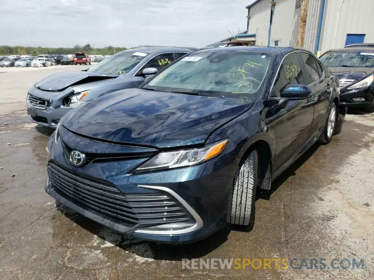 2 fotografías del automóvil dañado 4T1C11AK1MU442893 TOYOTA CAMRY 2021
