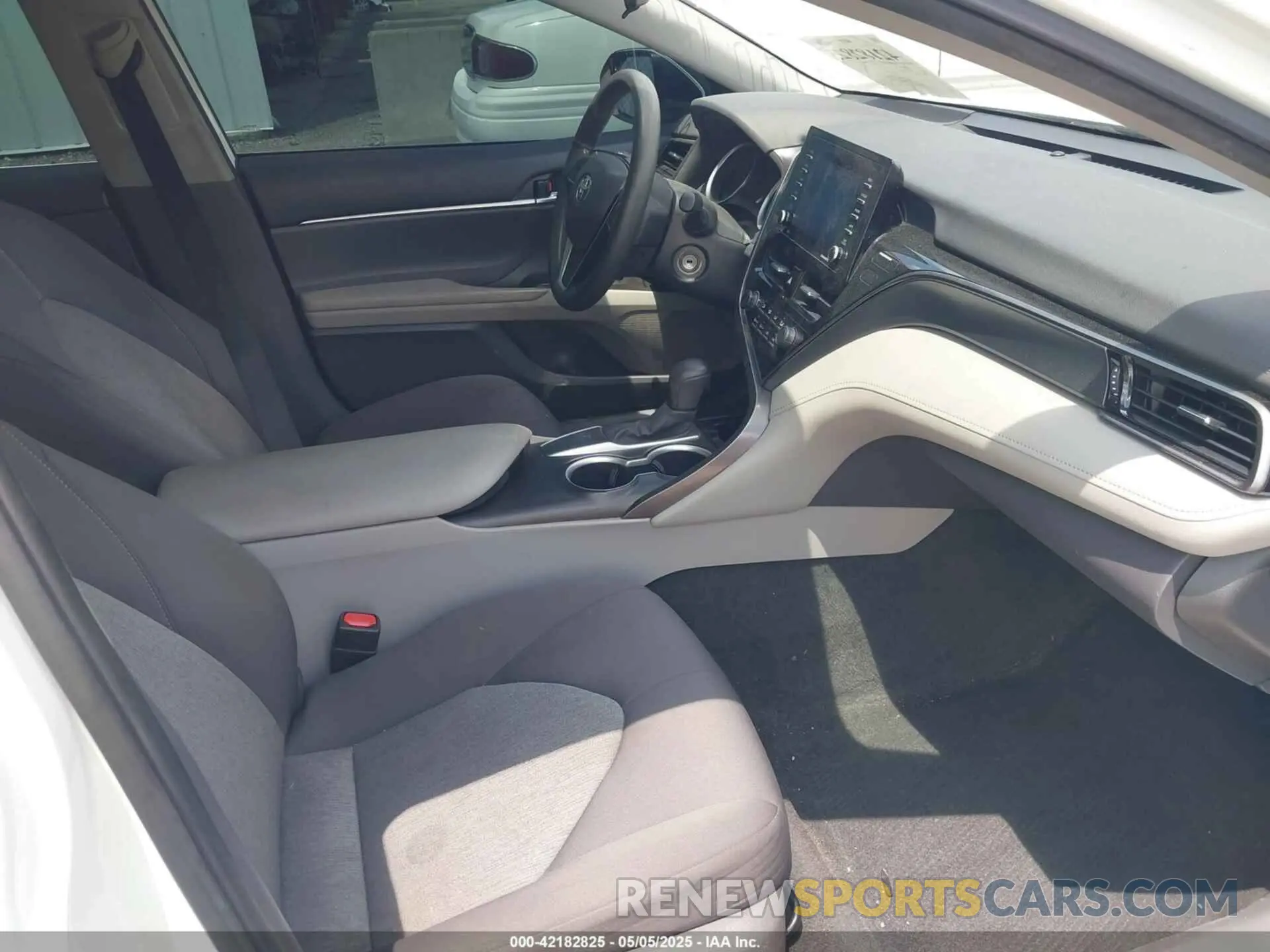 5 fotografías del automóvil dañado 4T1C11AK1MU448211 TOYOTA CAMRY 2021