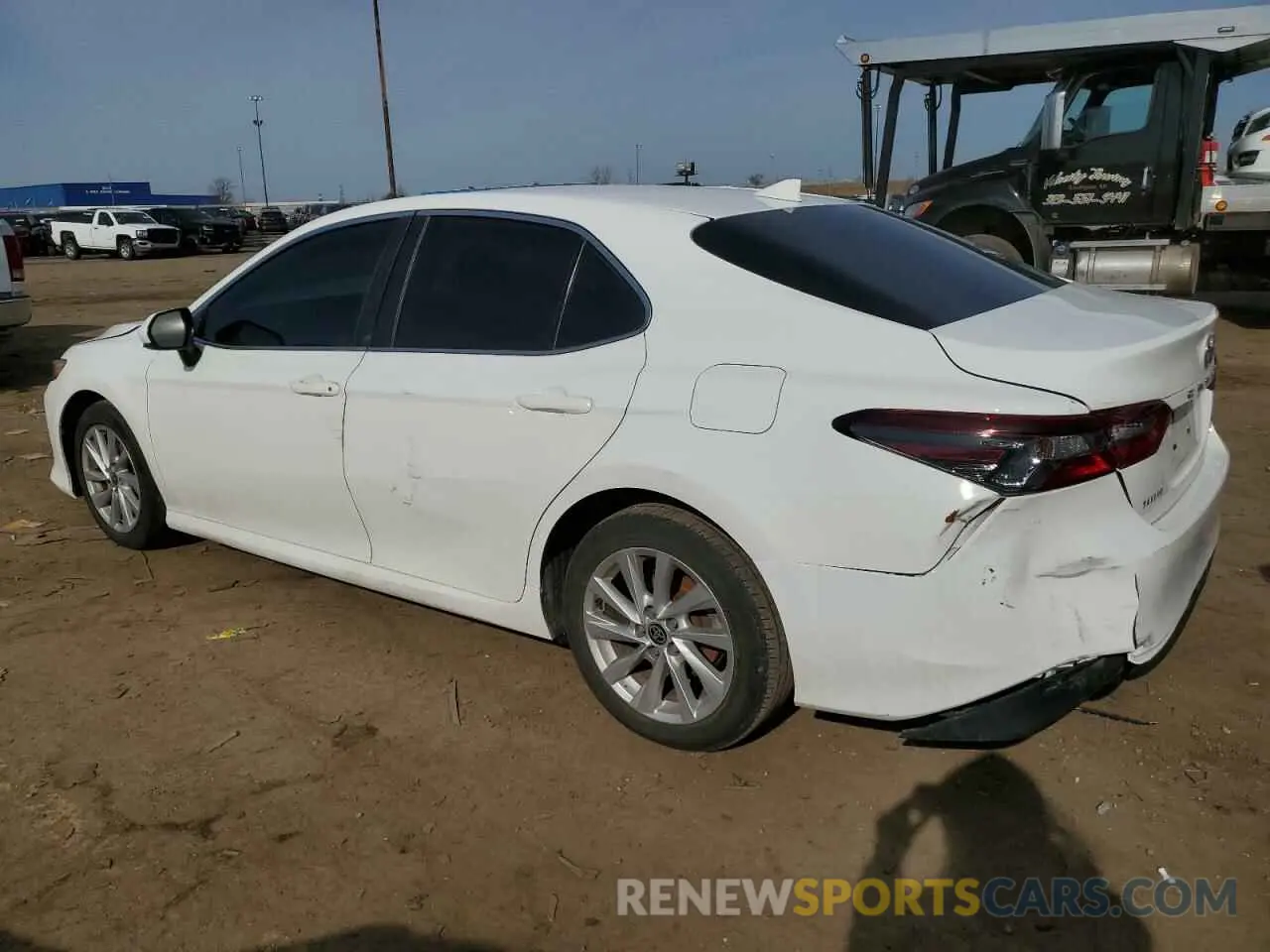 2 fotografías del automóvil dañado 4T1C11AK1MU469978 TOYOTA CAMRY 2021