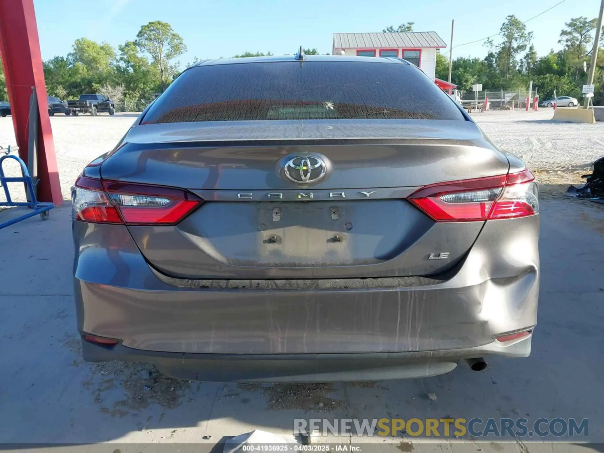 16 fotografías del automóvil dañado 4T1C11AK1MU548292 TOYOTA CAMRY 2021