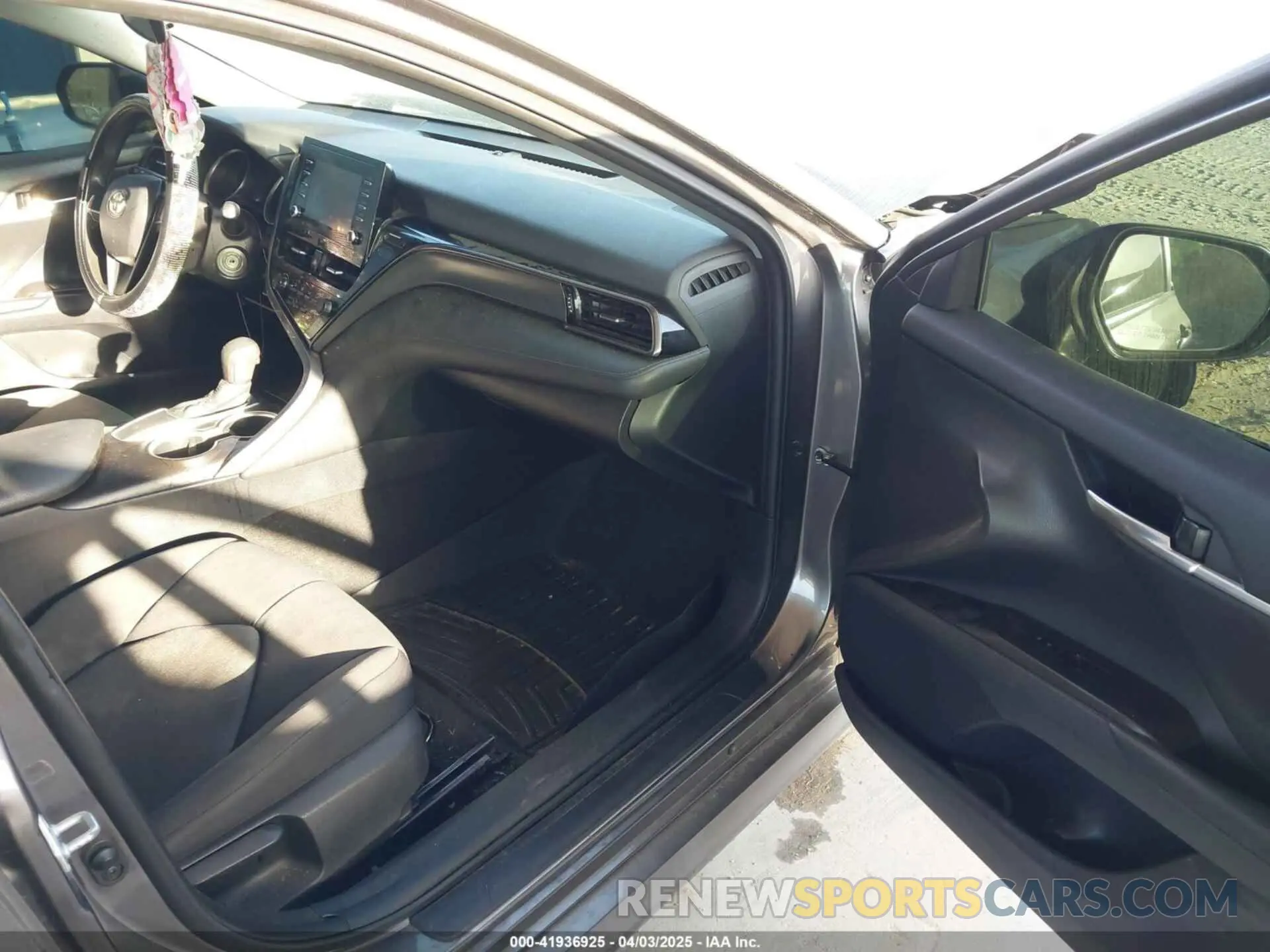 5 fotografías del automóvil dañado 4T1C11AK1MU548292 TOYOTA CAMRY 2021