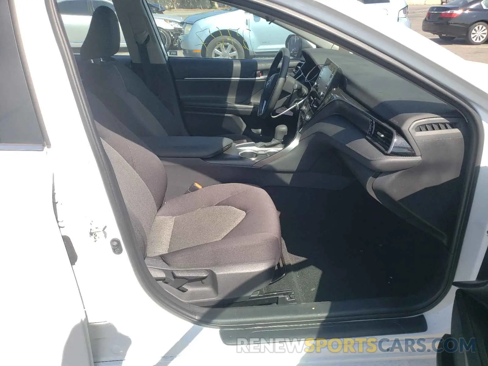 5 fotografías del automóvil dañado 4T1C11AK1MU560393 TOYOTA CAMRY 2021