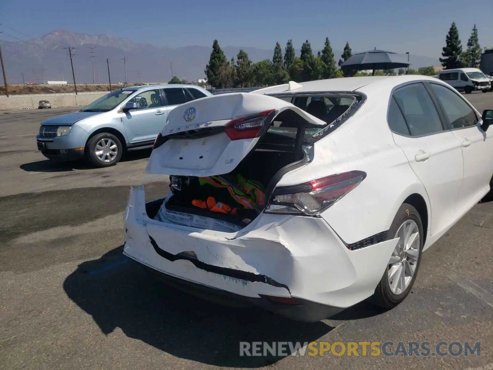 9 fotografías del automóvil dañado 4T1C11AK1MU560393 TOYOTA CAMRY 2021