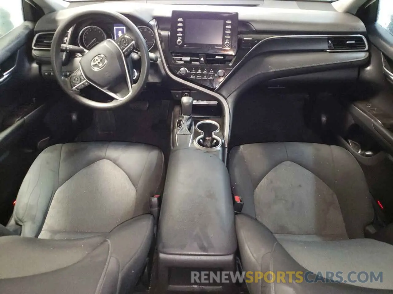 8 fotografías del automóvil dañado 4T1C11AK1MU588226 TOYOTA CAMRY 2021