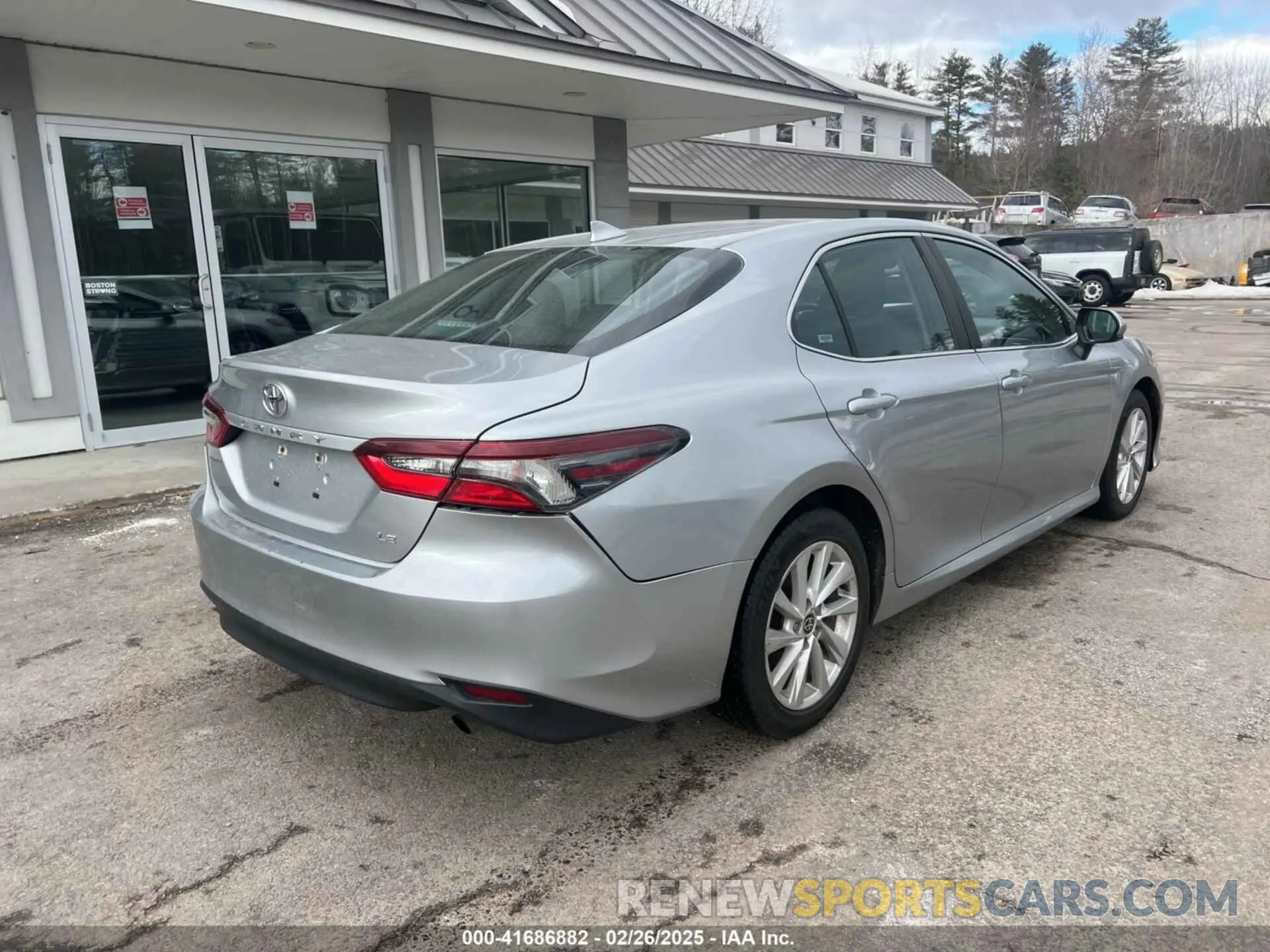 4 fotografías del automóvil dañado 4T1C11AK1MU614730 TOYOTA CAMRY 2021