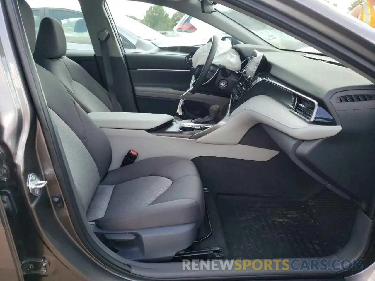 5 fotografías del automóvil dañado 4T1C11AK2MU463302 TOYOTA CAMRY 2021
