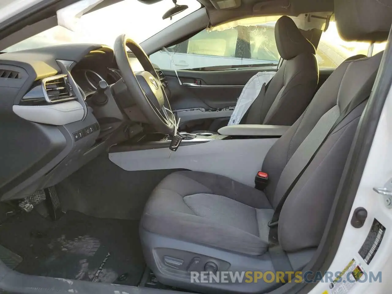 5 fotografías del automóvil dañado 4T1C11AK2MU523143 TOYOTA CAMRY 2021