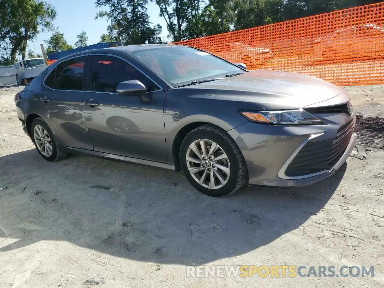 4 fotografías del automóvil dañado 4T1C11AK2MU539231 TOYOTA CAMRY 2021