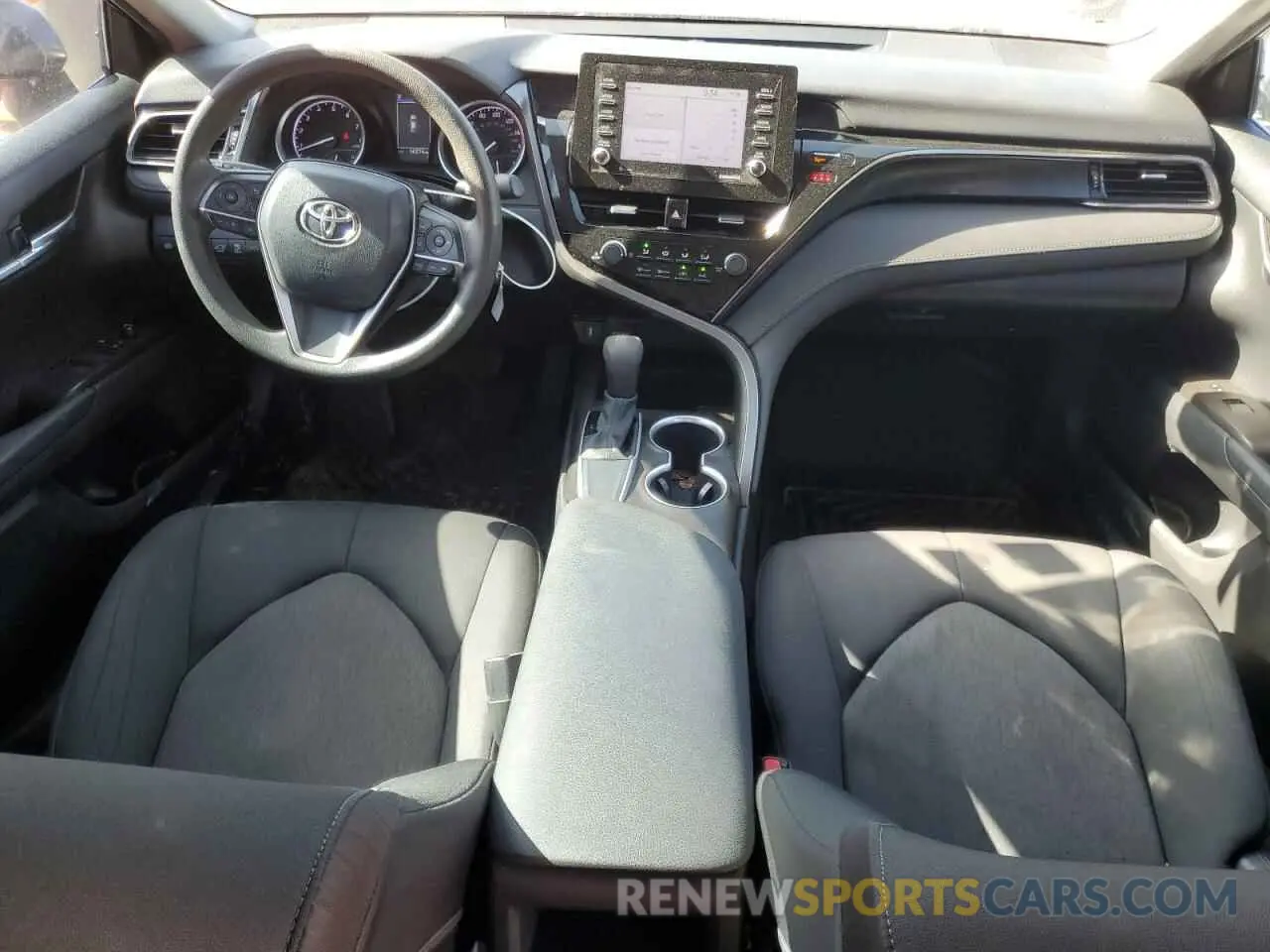 8 fotografías del automóvil dañado 4T1C11AK2MU539231 TOYOTA CAMRY 2021