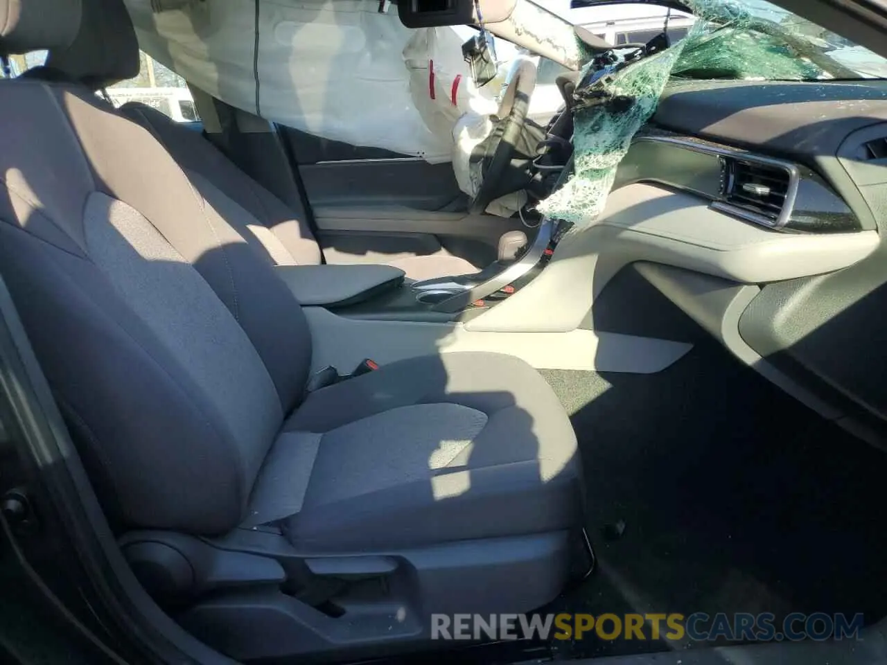7 fotografías del automóvil dañado 4T1C11AK2MU557941 TOYOTA CAMRY 2021