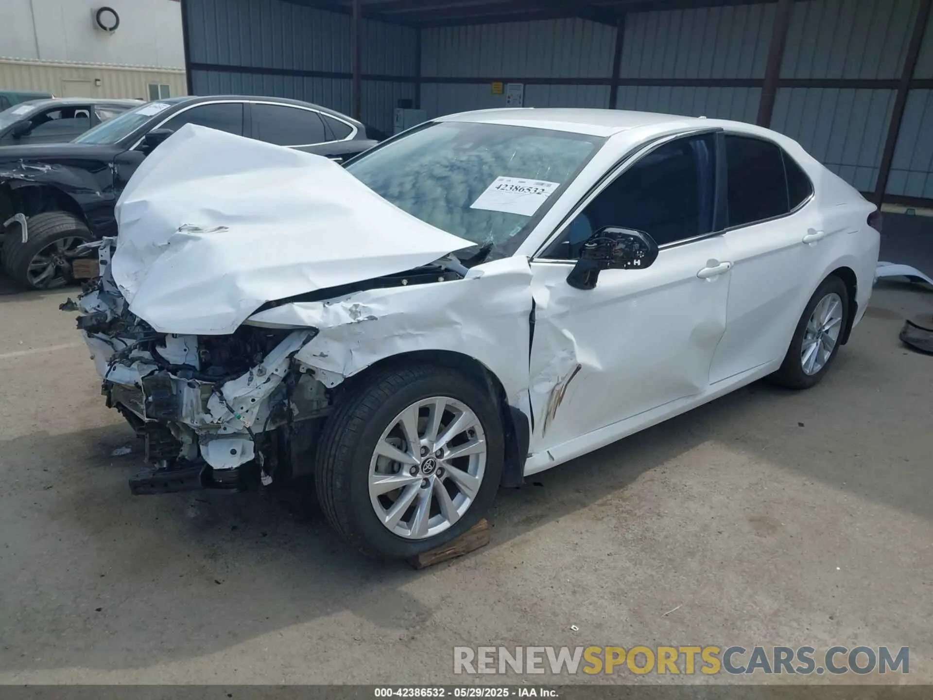 2 fotografías del automóvil dañado 4T1C11AK2MU560936 TOYOTA CAMRY 2021