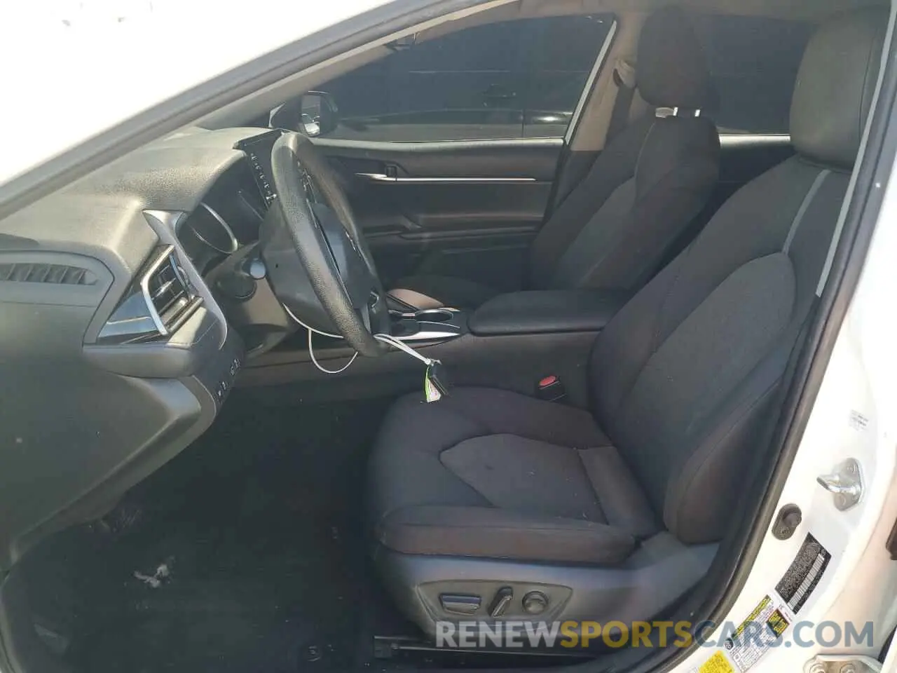 7 fotografías del automóvil dañado 4T1C11AK2MU563240 TOYOTA CAMRY 2021