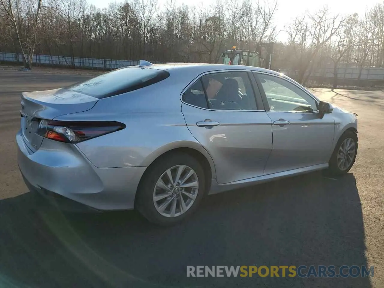 3 fotografías del automóvil dañado 4T1C11AK2MU574528 TOYOTA CAMRY 2021