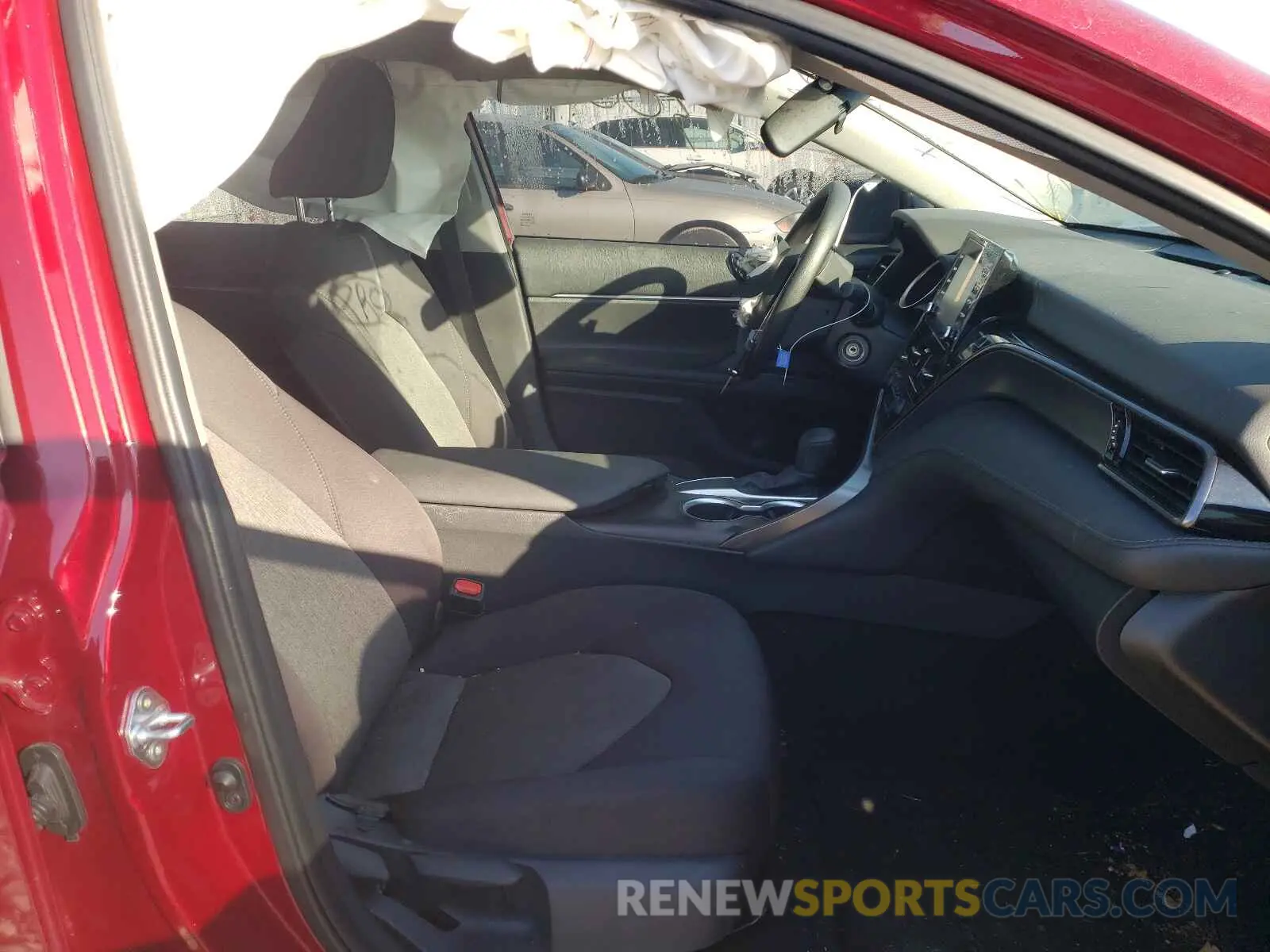 5 fotografías del automóvil dañado 4T1C11AK3MU444662 TOYOTA CAMRY 2021