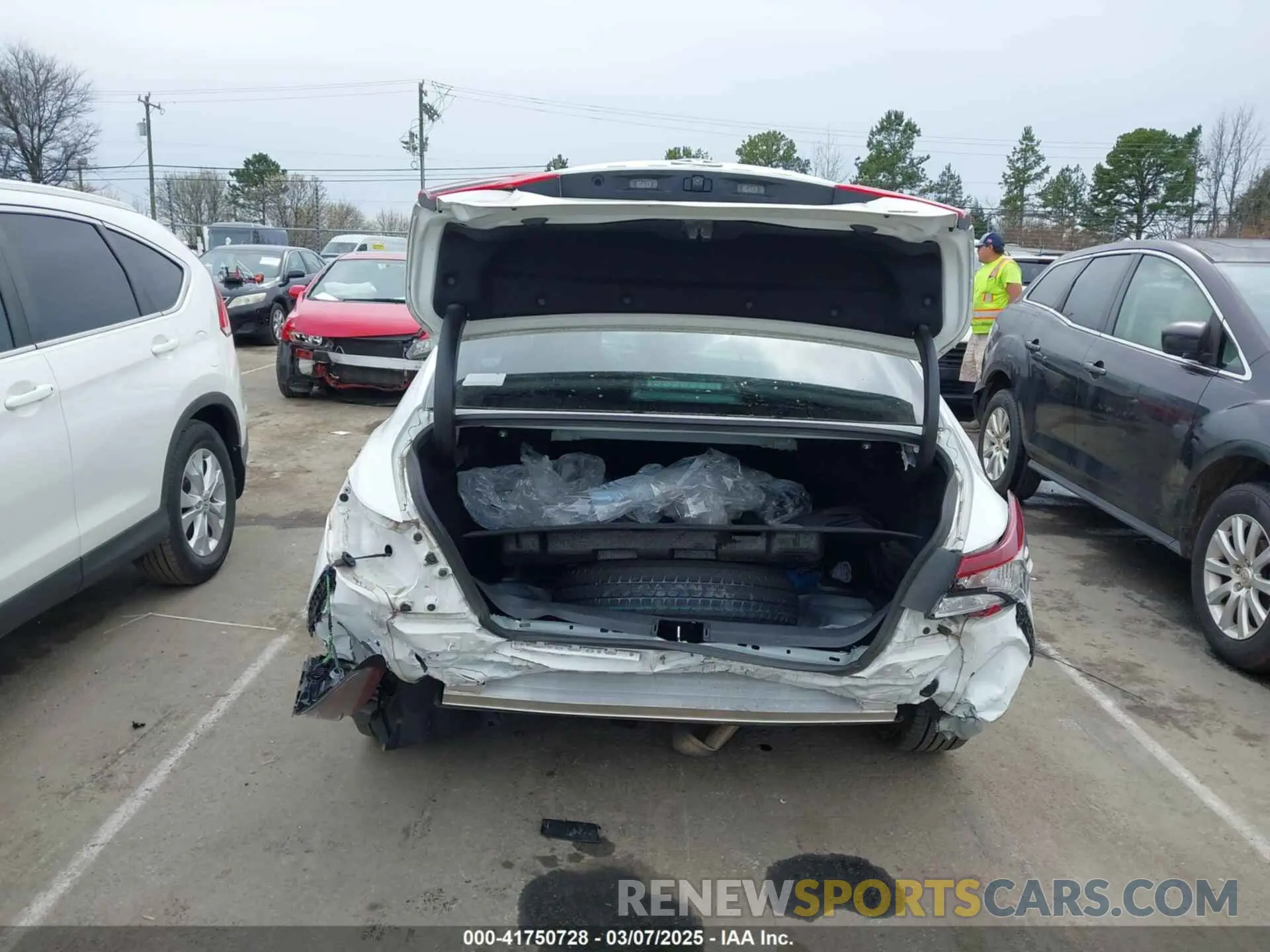 16 fotografías del automóvil dañado 4T1C11AK3MU457038 TOYOTA CAMRY 2021
