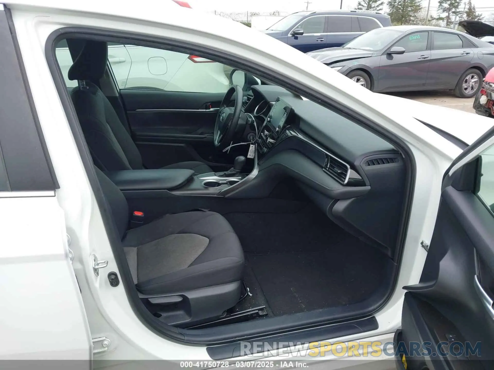 5 fotografías del automóvil dañado 4T1C11AK3MU457038 TOYOTA CAMRY 2021