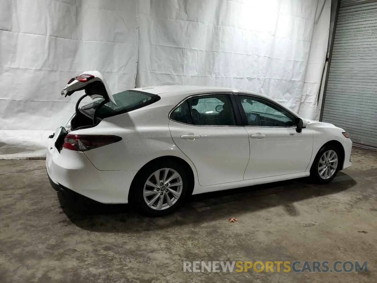3 fotografías del automóvil dañado 4T1C11AK3MU467858 TOYOTA CAMRY 2021