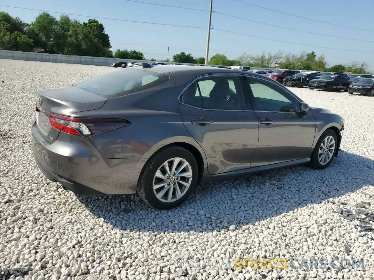 3 fotografías del automóvil dañado 4T1C11AK3MU517450 TOYOTA CAMRY 2021