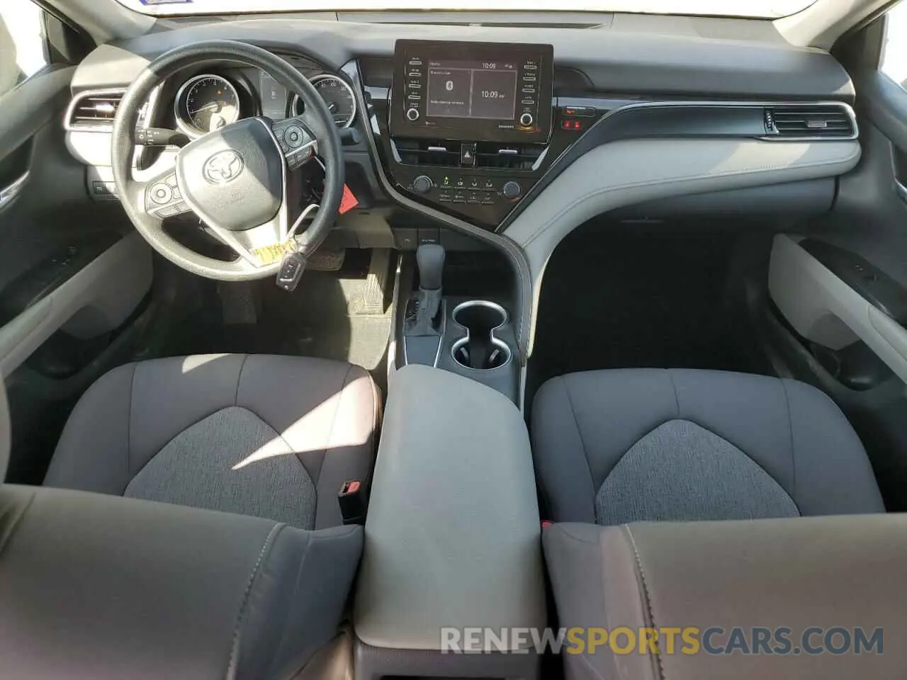 8 fotografías del automóvil dañado 4T1C11AK3MU517450 TOYOTA CAMRY 2021