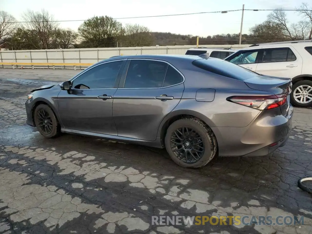 2 fotografías del automóvil dañado 4T1C11AK4MU443634 TOYOTA CAMRY 2021