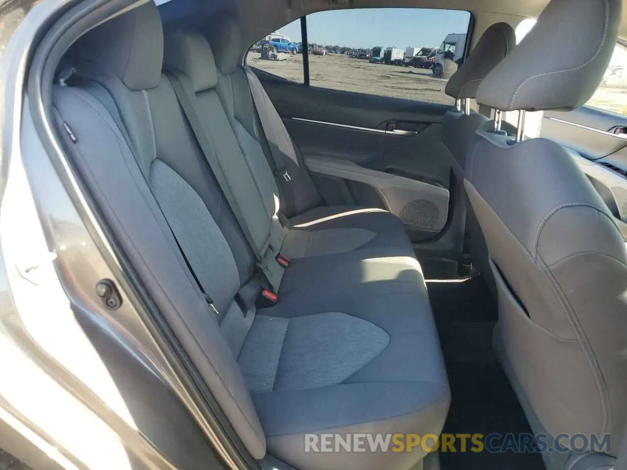 10 fotografías del automóvil dañado 4T1C11AK4MU456299 TOYOTA CAMRY 2021
