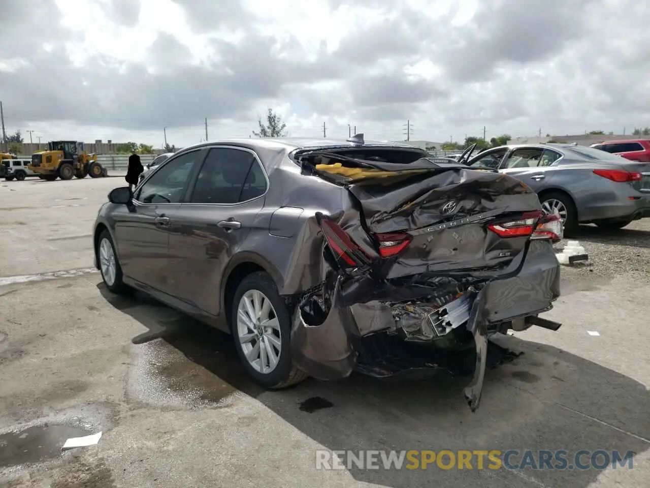3 fotografías del automóvil dañado 4T1C11AK4MU472339 TOYOTA CAMRY 2021