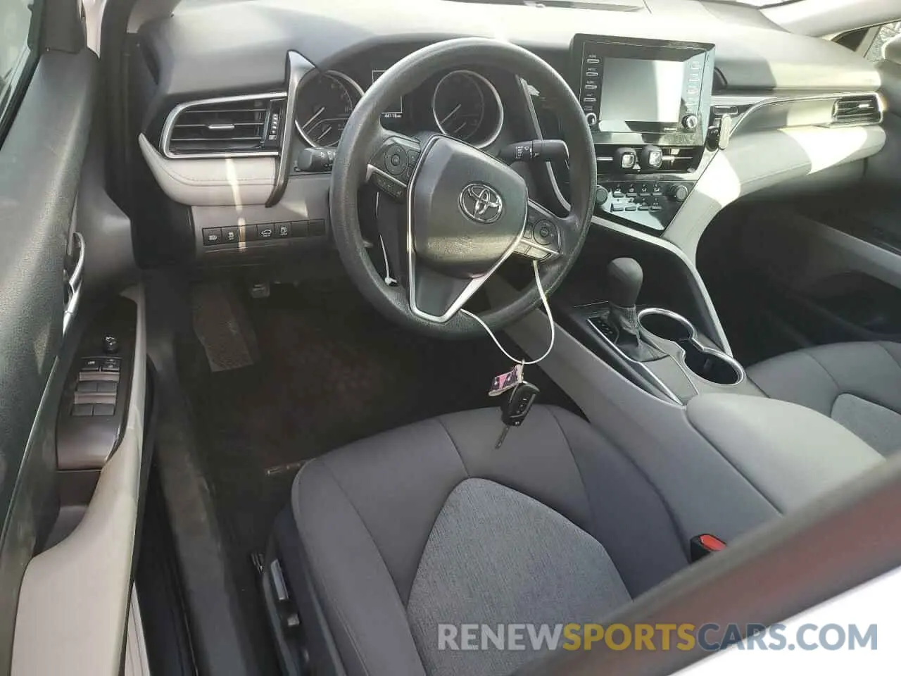 8 fotografías del automóvil dañado 4T1C11AK4MU476939 TOYOTA CAMRY 2021