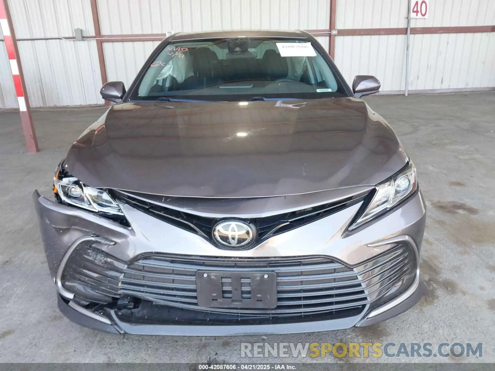12 fotografías del automóvil dañado 4T1C11AK4MU532605 TOYOTA CAMRY 2021