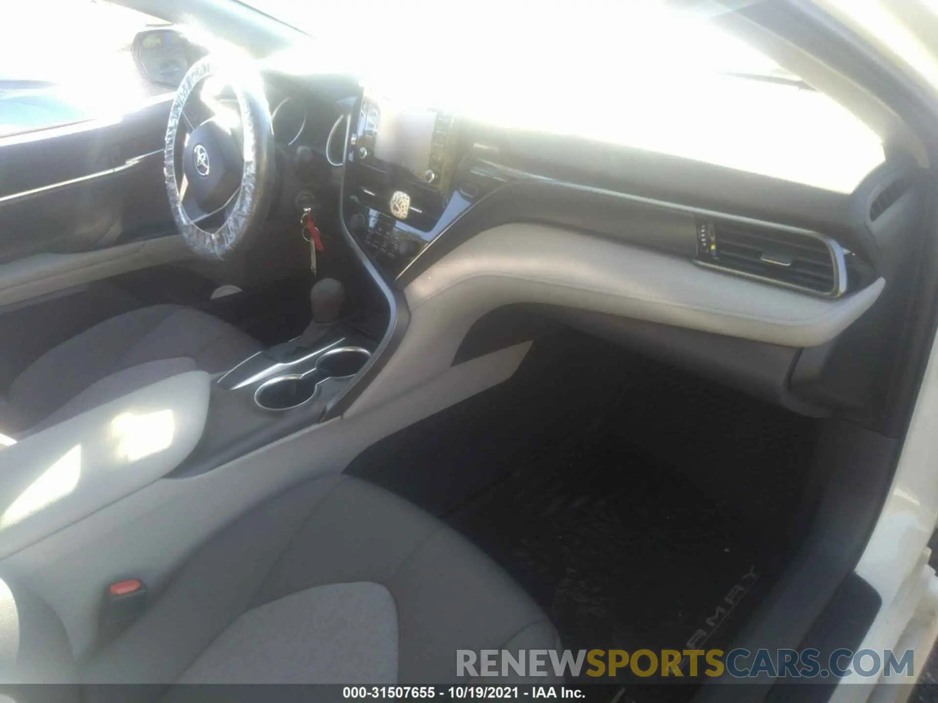 5 fotografías del automóvil dañado 4T1C11AK4MU572537 TOYOTA CAMRY 2021