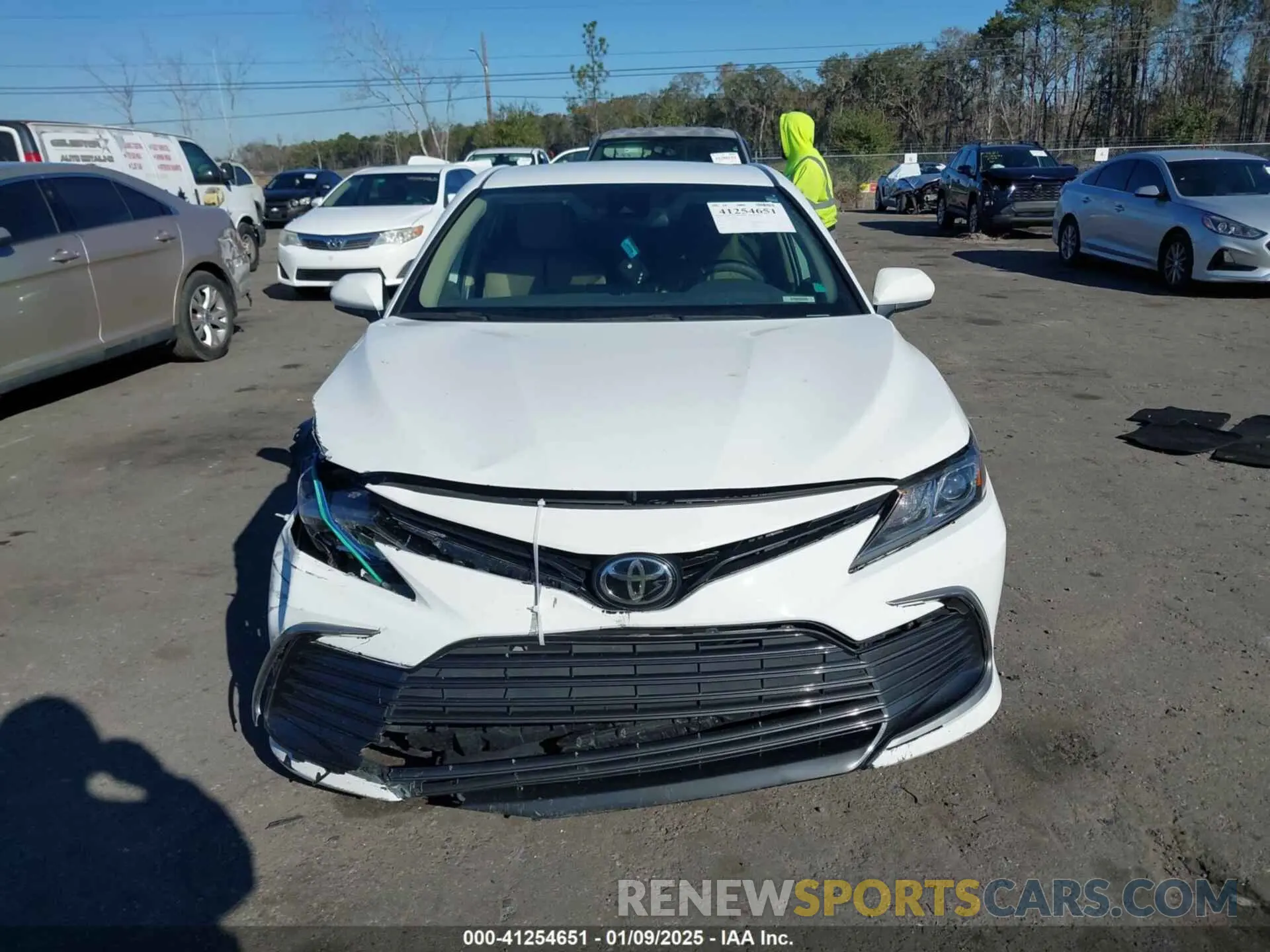 11 fotografías del automóvil dañado 4T1C11AK4MU590617 TOYOTA CAMRY 2021