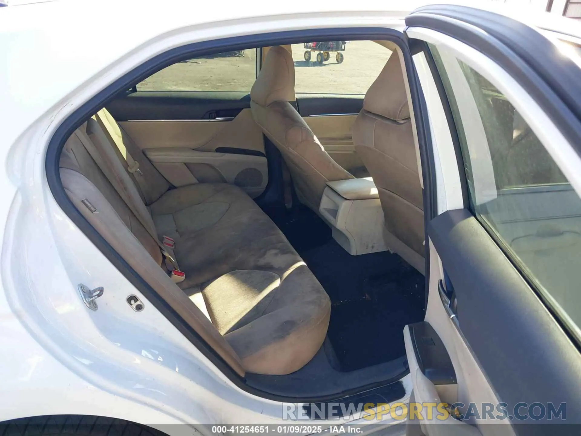 8 fotografías del automóvil dañado 4T1C11AK4MU590617 TOYOTA CAMRY 2021