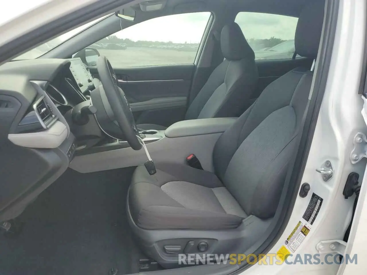 7 fotografías del automóvil dañado 4T1C11AK4MU598300 TOYOTA CAMRY 2021