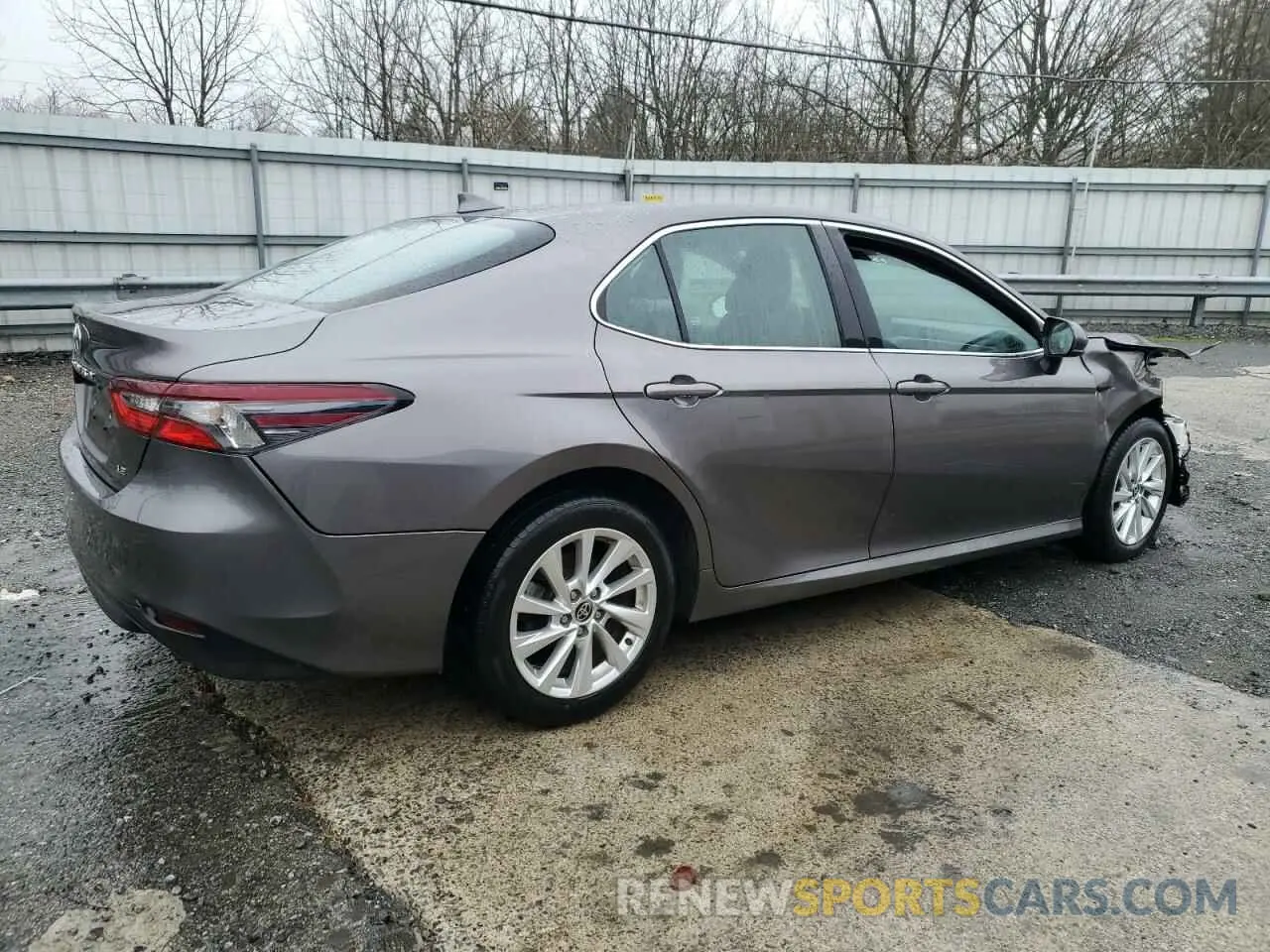 3 fotografías del automóvil dañado 4T1C11AK5MU438670 TOYOTA CAMRY 2021
