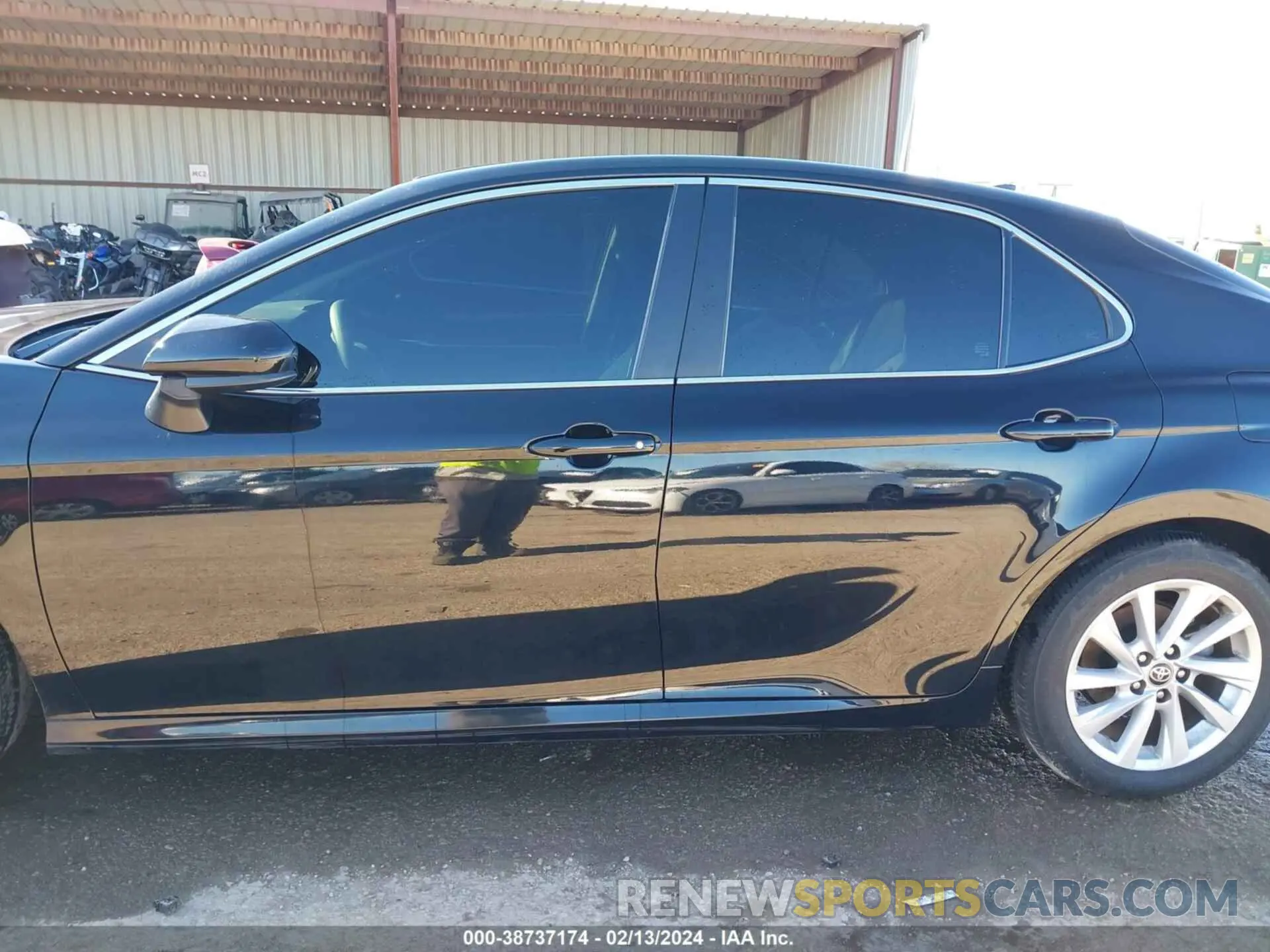 15 fotografías del automóvil dañado 4T1C11AK5MU453377 TOYOTA CAMRY 2021