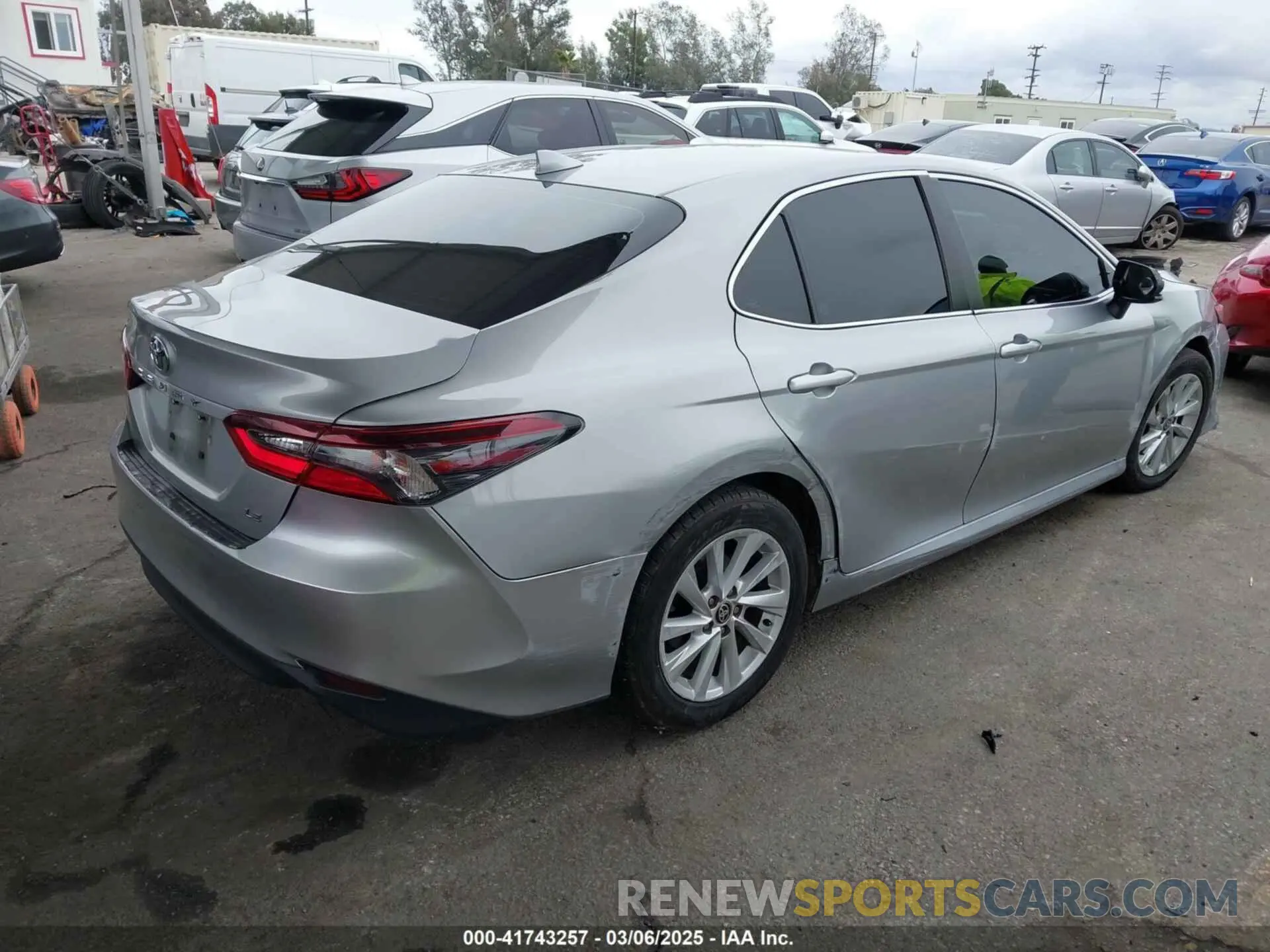 4 fotografías del automóvil dañado 4T1C11AK5MU464010 TOYOTA CAMRY 2021