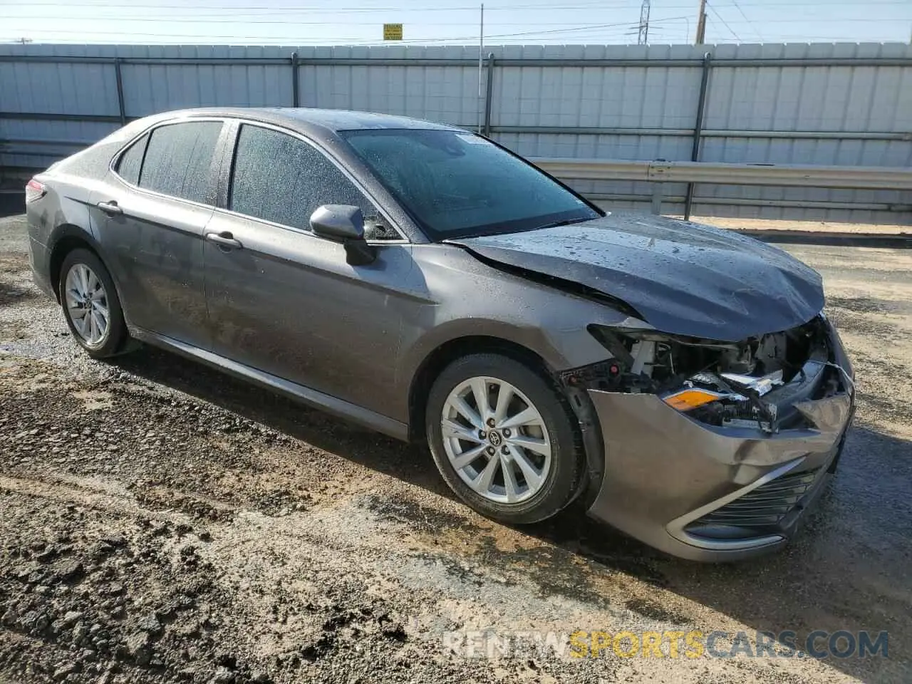 4 fotografías del automóvil dañado 4T1C11AK5MU541717 TOYOTA CAMRY 2021