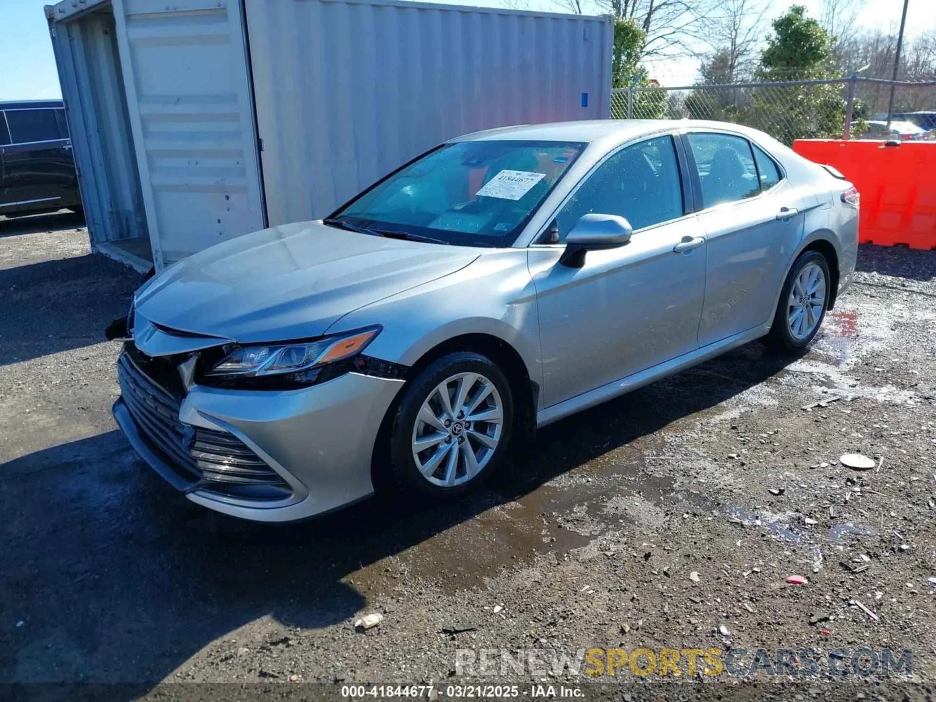 2 fotografías del automóvil dañado 4T1C11AK6MU420159 TOYOTA CAMRY 2021