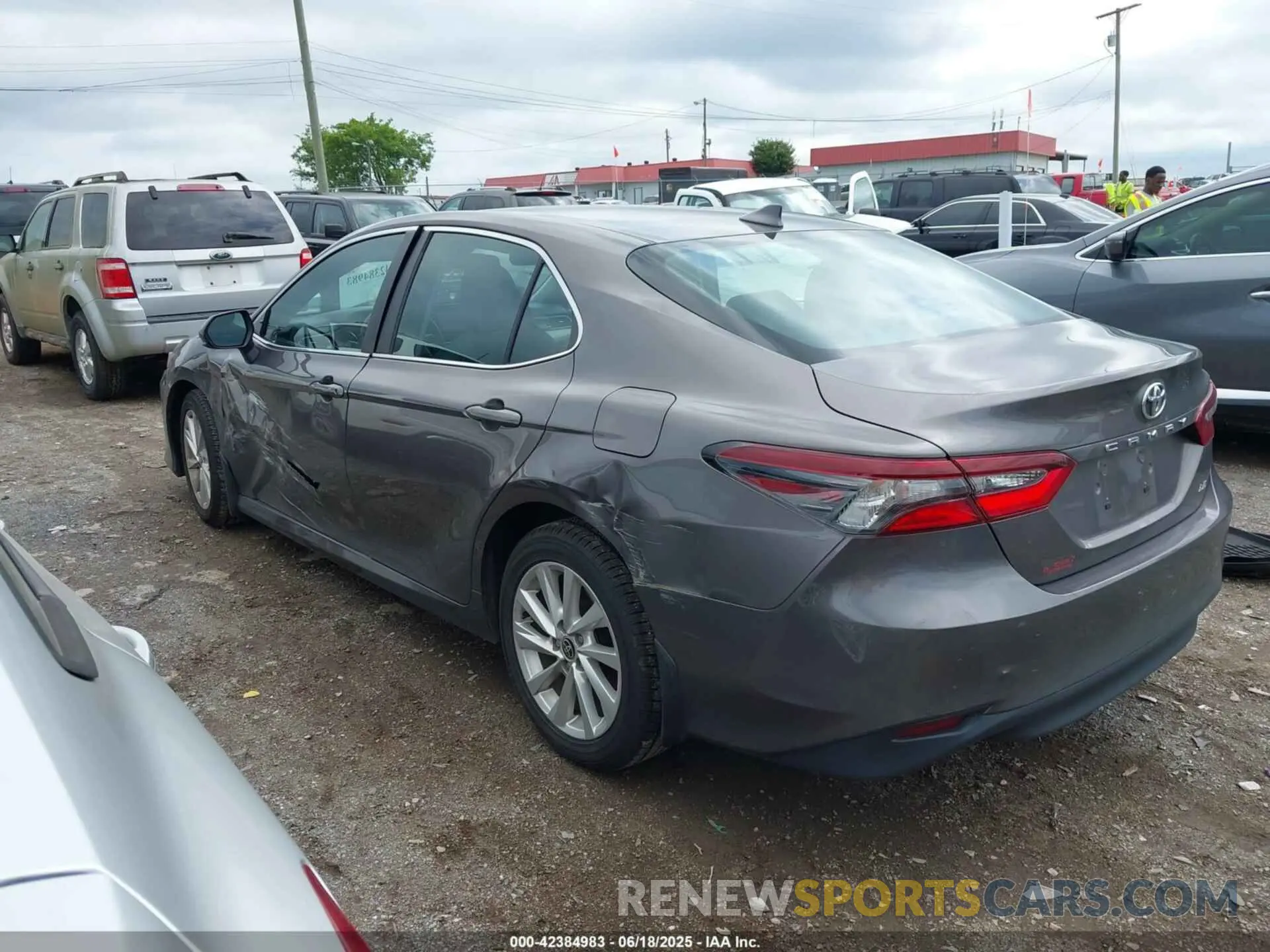 14 fotografías del automóvil dañado 4T1C11AK6MU420419 TOYOTA CAMRY 2021