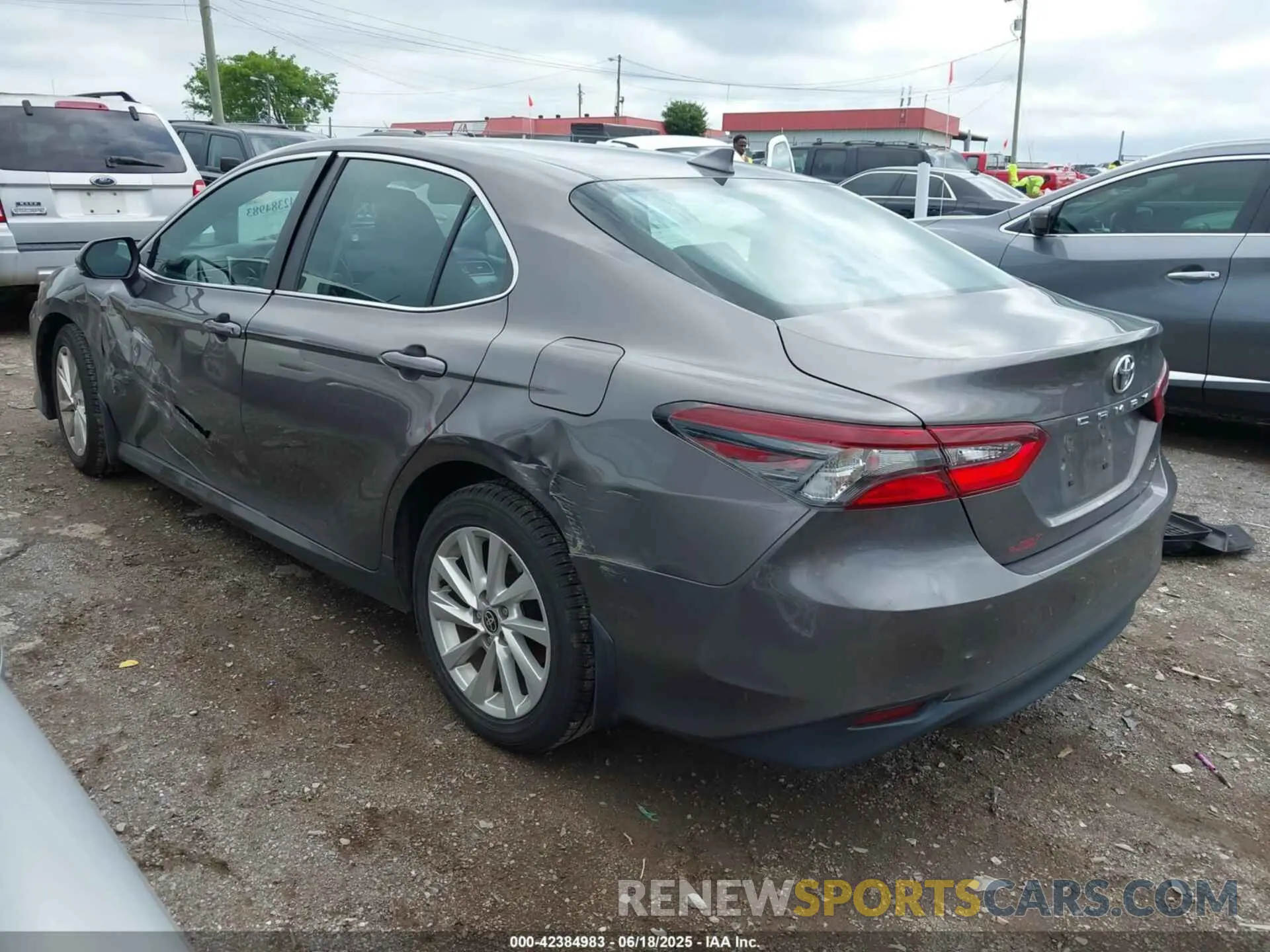 3 fotografías del automóvil dañado 4T1C11AK6MU420419 TOYOTA CAMRY 2021