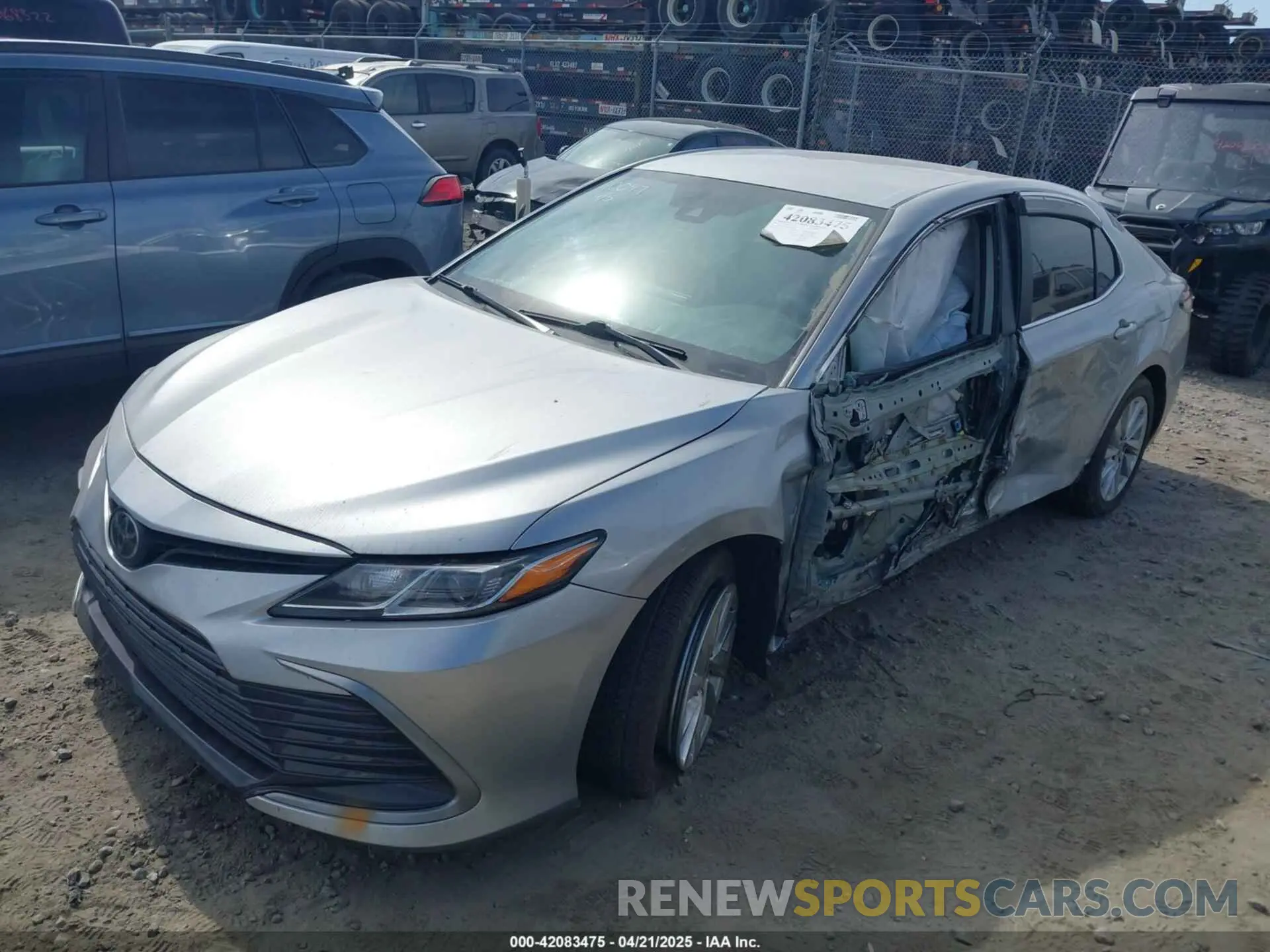 2 fotografías del automóvil dañado 4T1C11AK6MU443408 TOYOTA CAMRY 2021