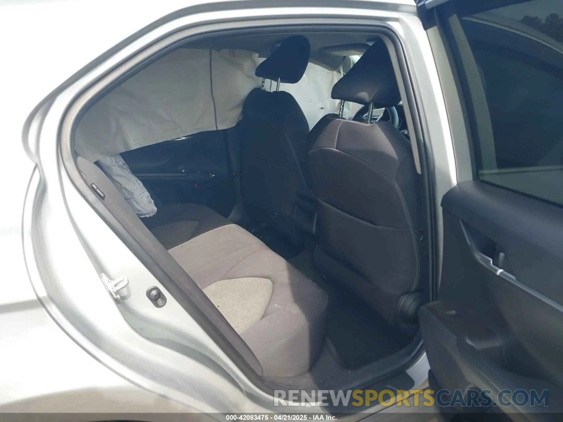 8 fotografías del automóvil dañado 4T1C11AK6MU443408 TOYOTA CAMRY 2021