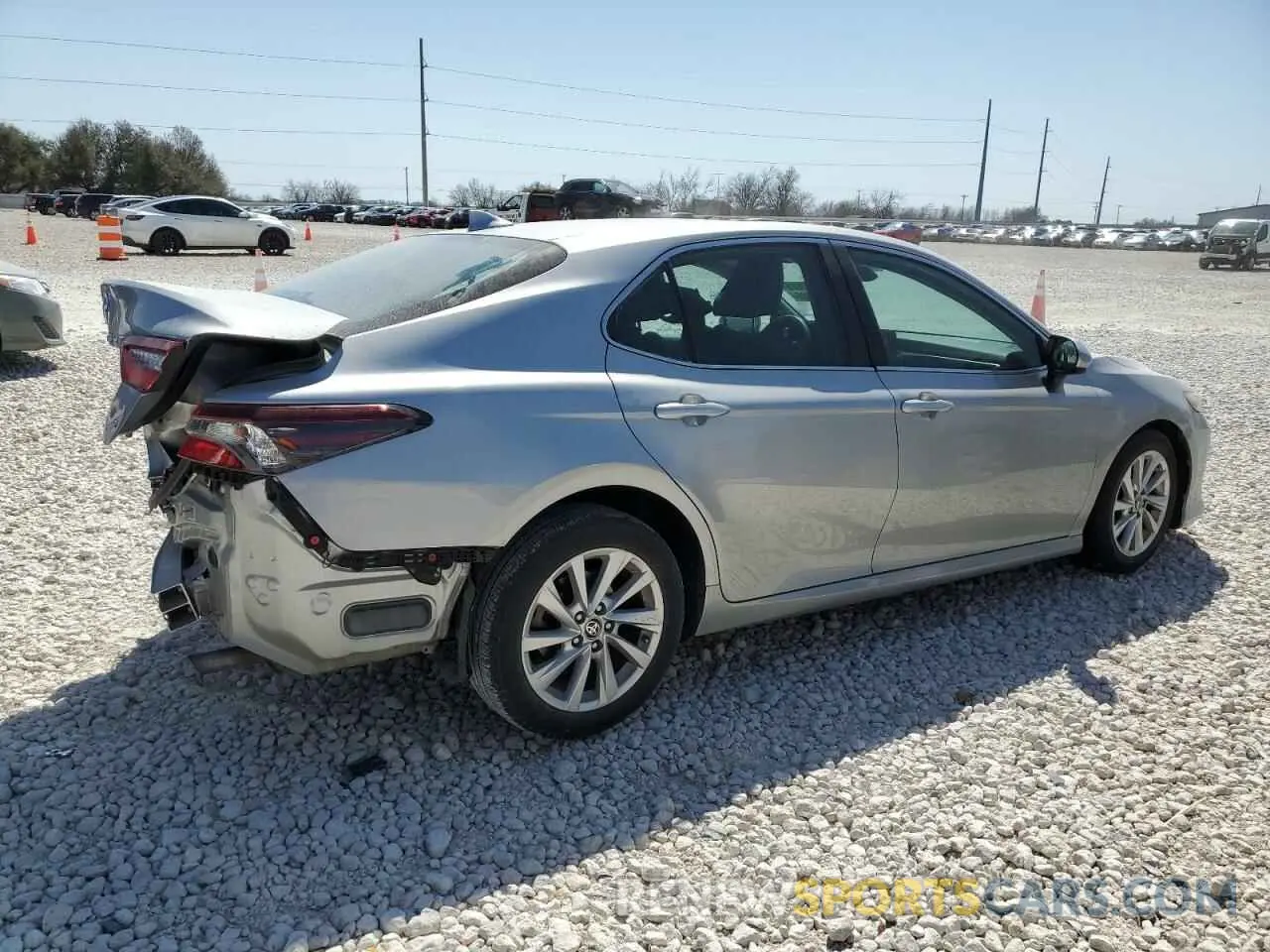 3 fotografías del automóvil dañado 4T1C11AK6MU444896 TOYOTA CAMRY 2021
