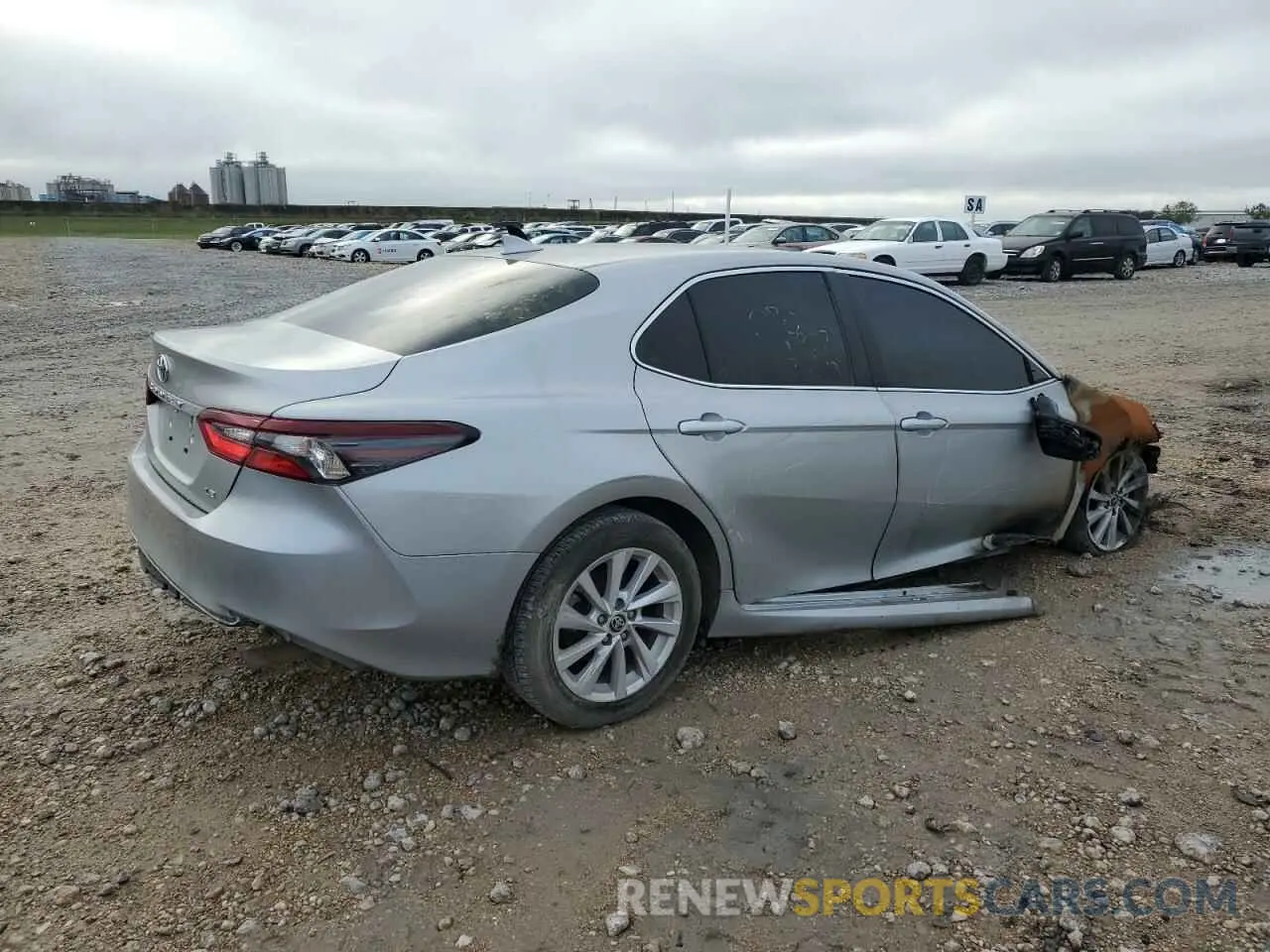 3 fotografías del automóvil dañado 4T1C11AK6MU453811 TOYOTA CAMRY 2021