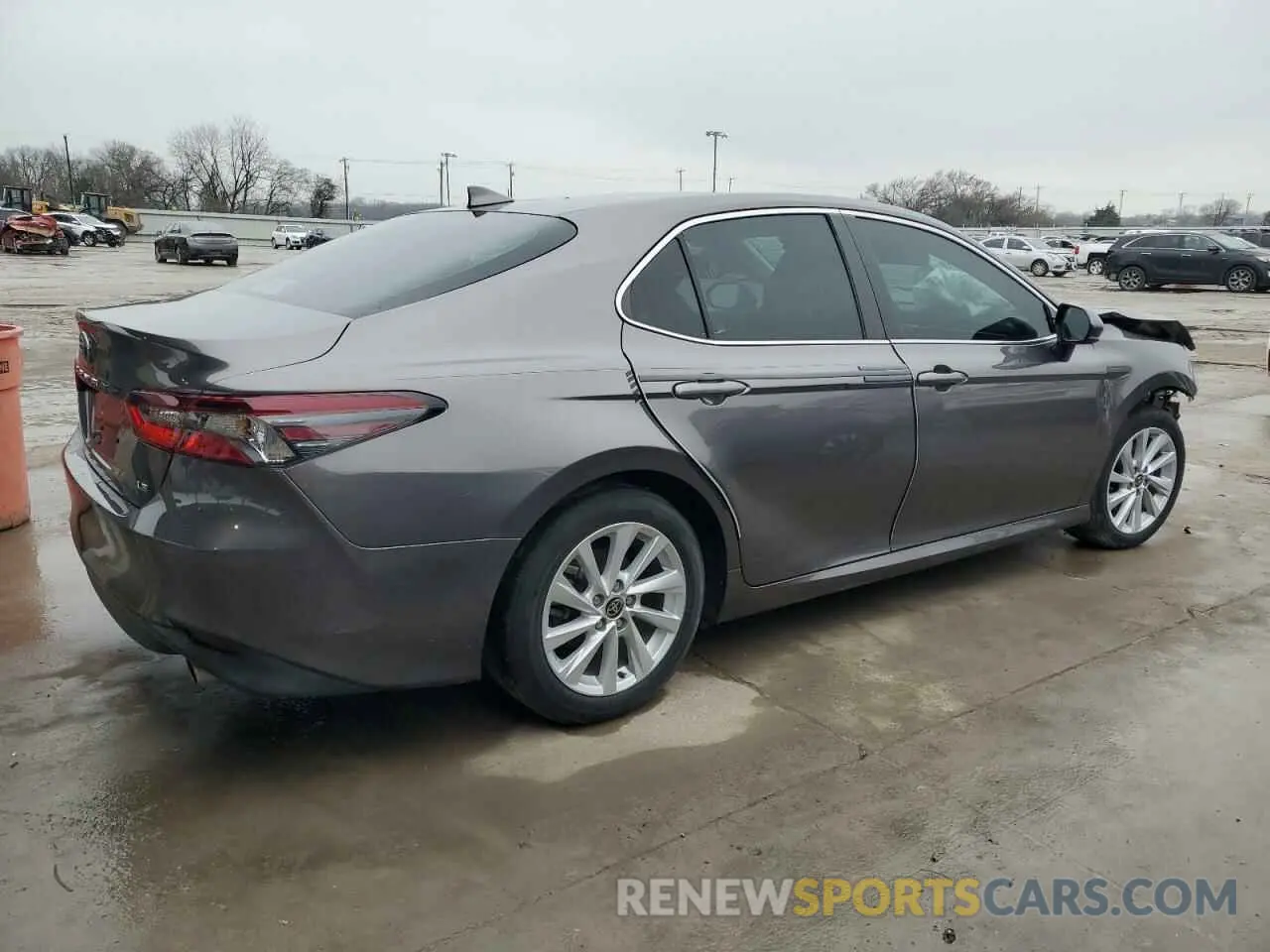 3 fotografías del automóvil dañado 4T1C11AK6MU476702 TOYOTA CAMRY 2021